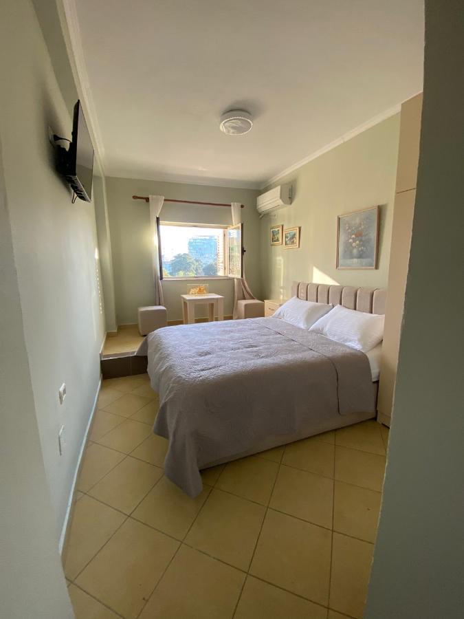 Central Park Rooms Tirana Buitenkant foto